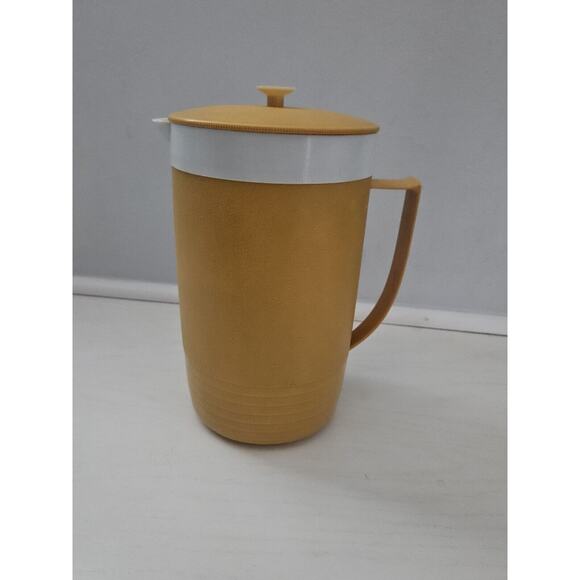 VINTAGE Sunfrost THERM-O-WARE Pitcher Gold‎ Yellow - Picture 1 of 12